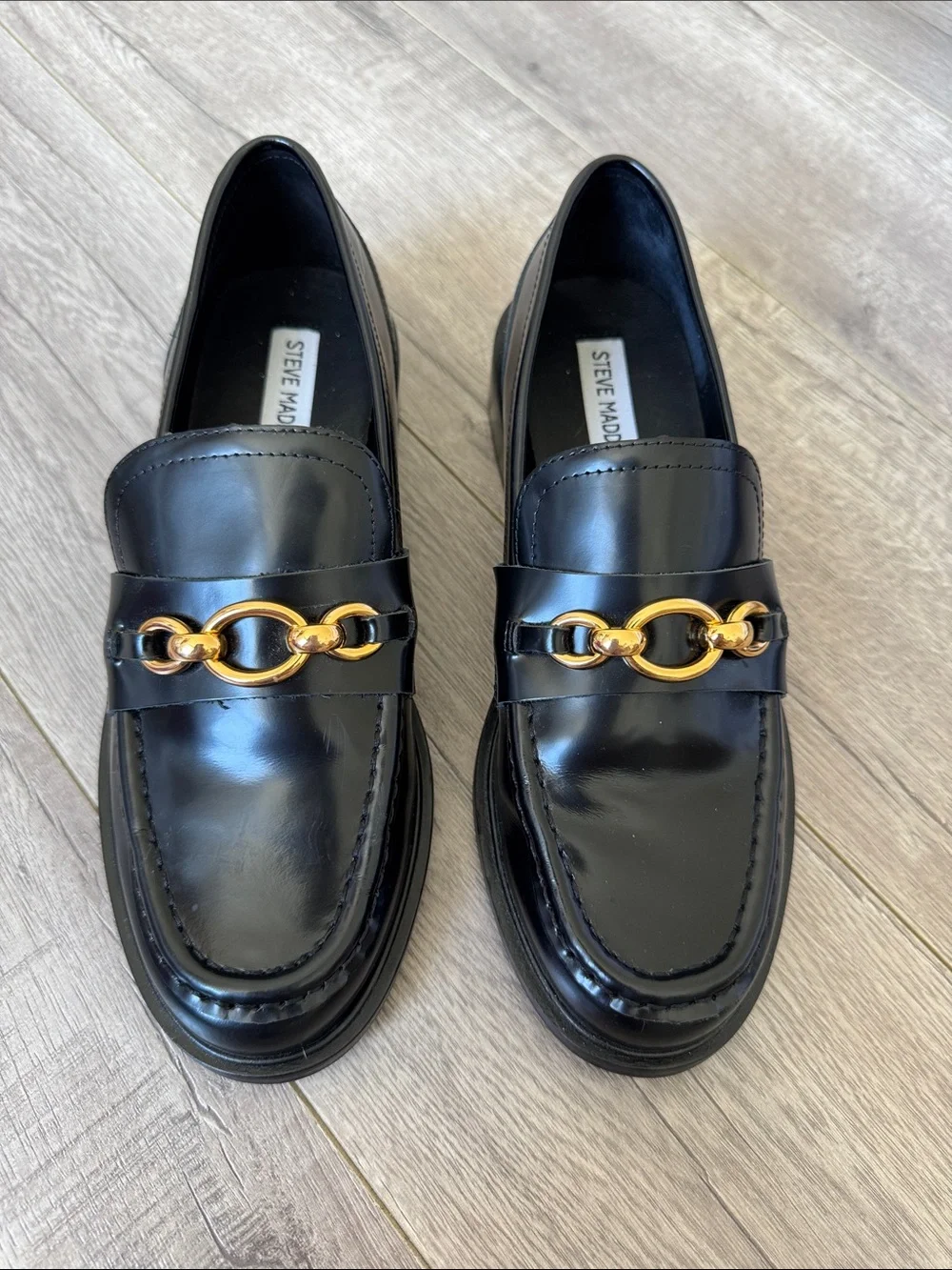 Steve Madden Linka Black Leather Gold Chain Loafers Preppy Classic Size 8.5